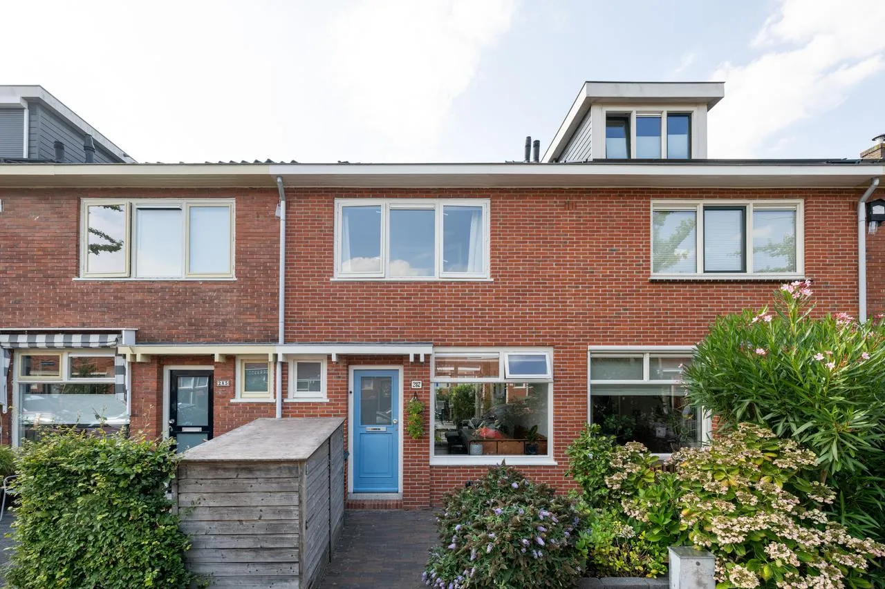 Tussenwoning te koop: Van 't Hoffstraat 287, Haarlem