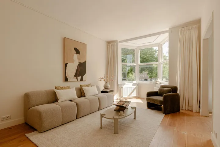Appartement te koop: Van Tuyll van Serooskerkenweg 136-1, Van Tuyllbuurt Amsterdam
