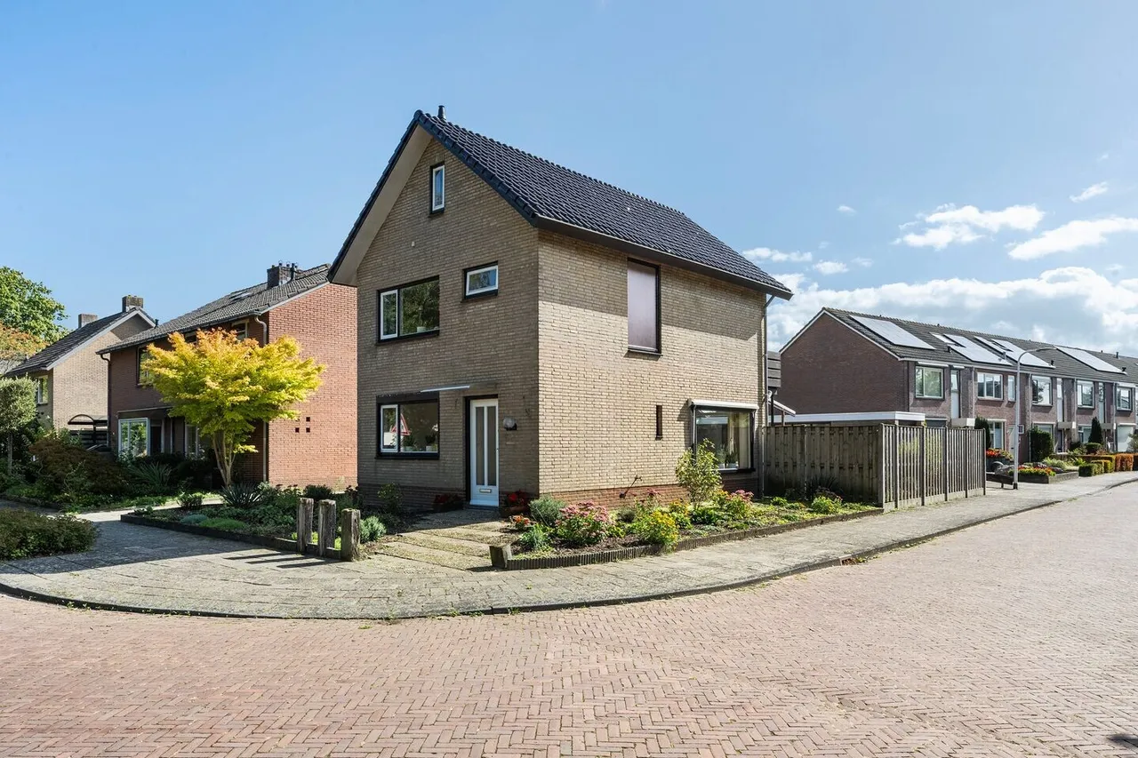 Vrijstaande woning te koop: Van Tydencampstraat 9, Dalfsen