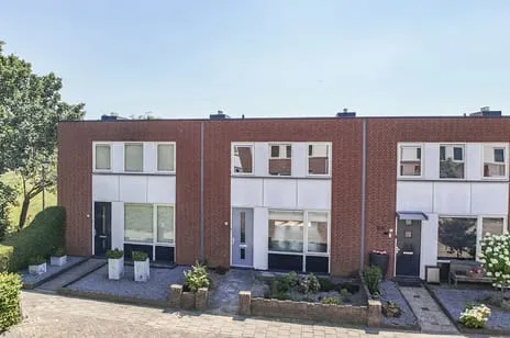 Tussenwoning te koop: Van Veldekestraat 3, Schrijversbuurt Oosterhout (Nb)