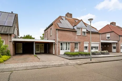Tussenwoning te koop: Van Vlattenstraat 40, Sevenum Sevenum