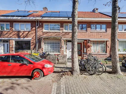 Tussenwoning te koop: Van Vlotenstraat 16, Laakkwartier-West 'S-Gravenhage