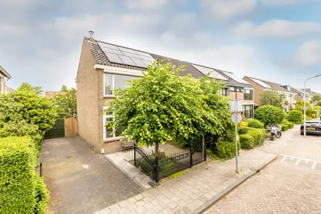 Hoekwoning te koop: van Wassenaerstraat 68, Oud-Beijerland Zeeheldenwijk Oud-Beijerland