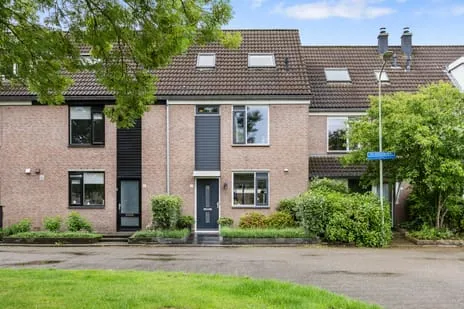 Tussenwoning te koop: Van Wijnbergenlaan 17, De Vaarst Barneveld