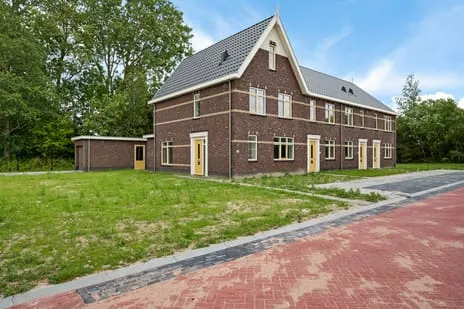 Woning te koop: van Wijngaardenstraat 84, St.-Jacobiparochie Noord St.-Jacobiparochie