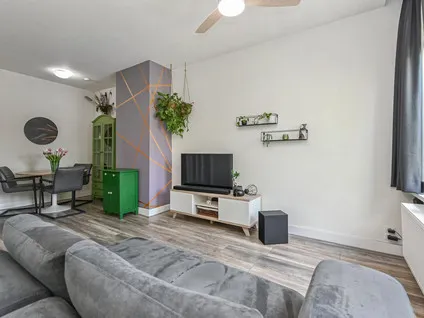 Appartement te koop: Van Zeggelenlaan 10, Laakkwartier-West 'S-Gravenhage