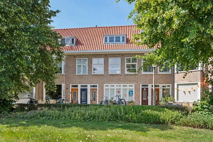 Appartement te koop: Van Zeggelenplein 64, Cremerbuurt Haarlem