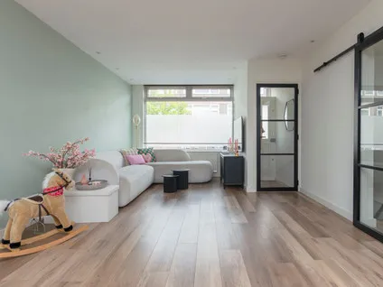 Appartement te koop: Van 's-Gravesandestraat 47B, Newtonbuurt Schiedam