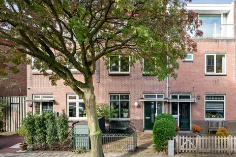 Tussenwoning te koop: Van 't Hoffstraat 43, Zeeheldenbuurt Haarlem