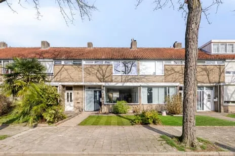 Terraced house for sale: van Aitzemastraat 26, Prinsejagt Eindhoven