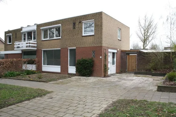 Twee-onder-één-kap te huur: Van Akenstraat 10, Geleen-Zuid Geleen