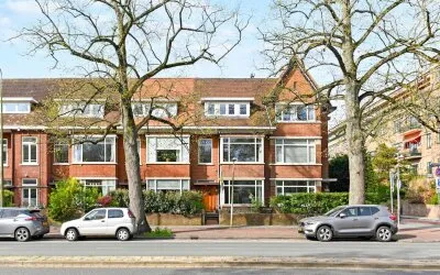 Tussenwoning te koop: Van Alkemadelaan 346, Waalsdorp 'S-Gravenhage