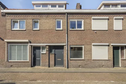 Tussenwoning te koop: Van Alkemadestraat 11, Hoefstraat Zuid Tilburg
