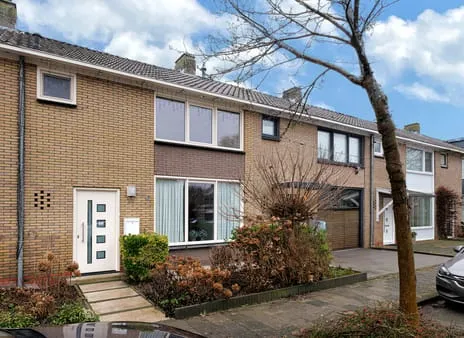 Tussenwoning te koop: van Asperenstraat 11, Centrumwaard Heerhugowaard