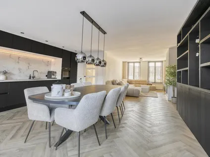 Tussenwoning te koop: Van Bergenplein 11, Noord 2 Etten-Leur