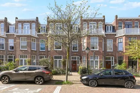 Tussenwoning te koop: Van Beverningkstraat 13, Statenkwartier 'S-Gravenhage