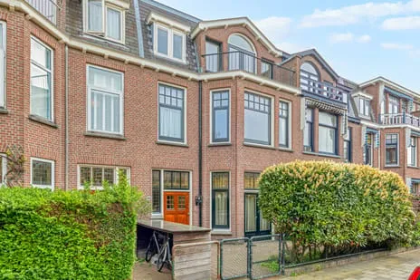 Tussenwoning te huur: Van Beverningkstraat 146, 'S-Gravenhage