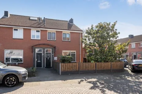 Twee-onder-één-kap te koop: van Beverningkstraat 2, Babberspolder West Vlaardingen