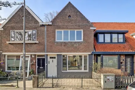 Tussenwoning te koop: van Beverwijckstraat 13, Zamenhofpark Leeuwarden