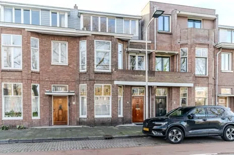 Tussenwoning te koop: Van Boetzelaerlaan 226, Geuzenkwartier 'S-Gravenhage