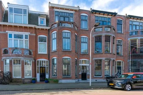 Tussenwoning te koop: Van Boetzelaerlaan 62, 'S-Gravenhage