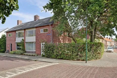 Twee-onder-één-kap te koop: van de Poelstraat 11, Raamsdonksveer Raamsdonksveer
