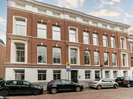 Huurwoning: van de Spiegelstraat 19J in 'S-Gravenhage - €2.295 per maand - 71m²