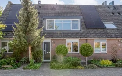 Tussenwoning te koop: Van Deldenmarke 32, Zwolle