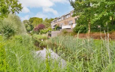 Tussenwoning te koop: Van den Berghlaan 461, Hoofddorp