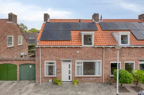 Twee-onder-één-kap te koop: Van den Elsenstraat 8, Centrum Oost 1 Etten-Leur