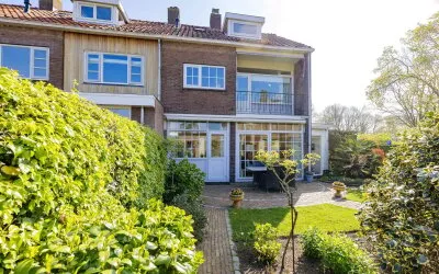 Hoekwoning te koop: Van den Vondellaan 86, Driehuis-Dorp Driehuis Nh