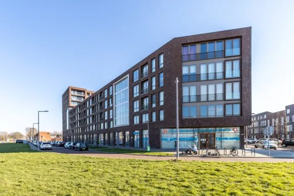 Appartement te huur: Van der Duijn van Maasdamweg 180, Zestienhoven Rotterdam