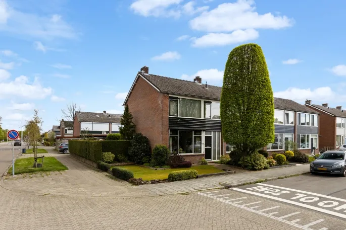 Hoekwoning te koop: Van der Duin van Maasdamlaan 16, De Grift Woudenberg