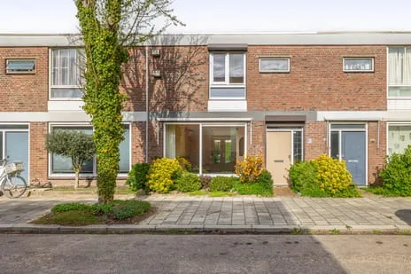 Tussenwoning te koop: van der Duyn van Maasdamstraat 92, Hatert Nijmegen
