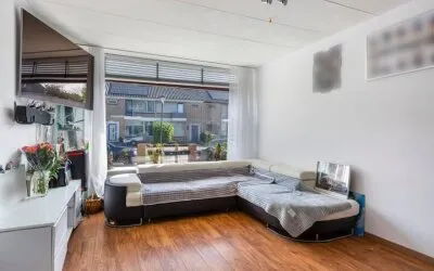 Hoekwoning te koop: Van der Helstplein 8, Sluispolder Oost Maassluis