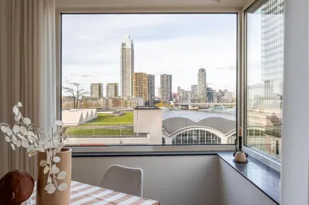 Appartement te koop: Van der Hoevenplein 24, Rotterdam