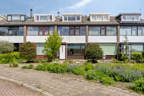 Tussenwoning te koop: Van der Kamlaan 3, Verzetstrijdersbuurt Delft