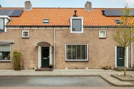 Tussenwoning te koop: Van der Ledestraat 8, Agterpoort Haastrecht