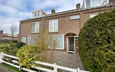 Tussenwoning te huur: Van der Leeklaan 46, Van der Leekbuurt Amstelveen