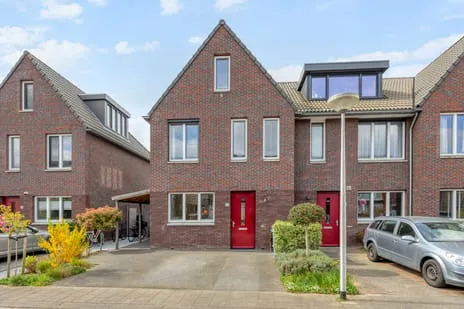 Hoekwoning te koop: Van der Maareltuinen 11, Delft