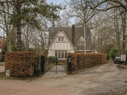 Vrijstaande woning te koop: Van der Oudermeulenlaan 19, Wassenaar
