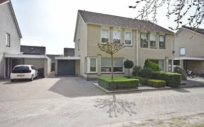 Twee-onder-één-kap te koop: Van der Ploegstrjitte 34, Burgum Burgum