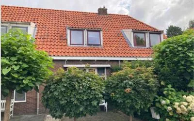 Tussenwoning te koop: van der Sluislaan 6, Oranjewoud Heerenveen