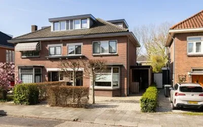 Twee-onder-één-kap te koop: Van der Valk Boumanlaan 42, Snel en Polanen Woerden