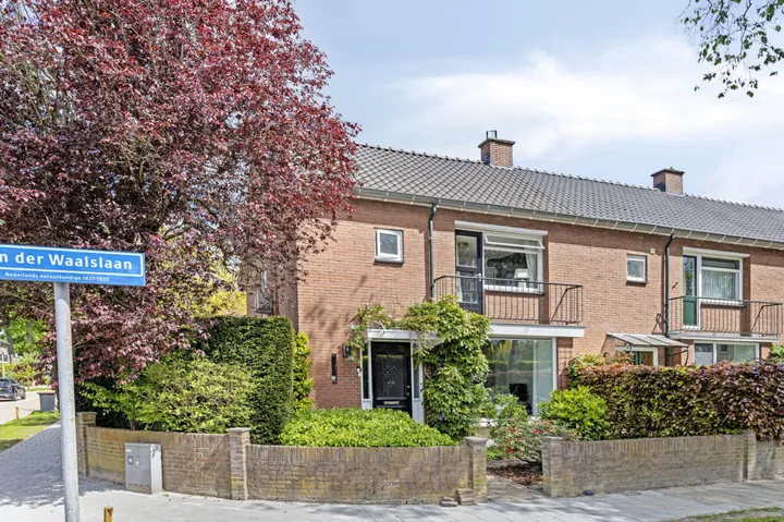 Koopwoning: Van der Waalslaan 1 in Enschede - €545.000 - 154m²