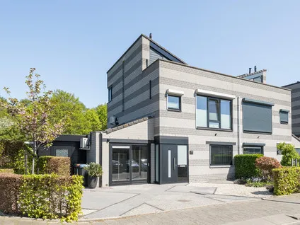 Hoekwoning te koop: Van der Waalsstraat 40, Het Zand Ridderkerk