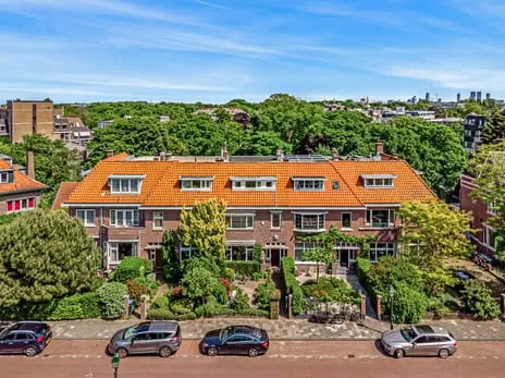 Tussenwoning te koop: Van Dorpstraat 26, 'S-Gravenhage
