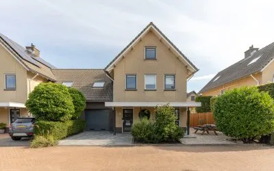 Twee-onder-één-kap te koop: Van Duin-akker 19, Vrijheidsakker Barendrecht