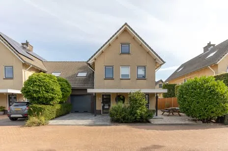 Twee-onder-één-kap te koop: Van Duin-akker 19, Vrijheidsakker Barendrecht