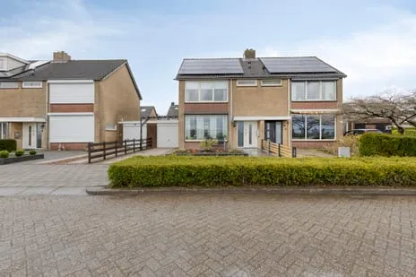 Tussenwoning te koop: Van Duivenvoordestraat 33, Grienden Lage Zwaluwe
